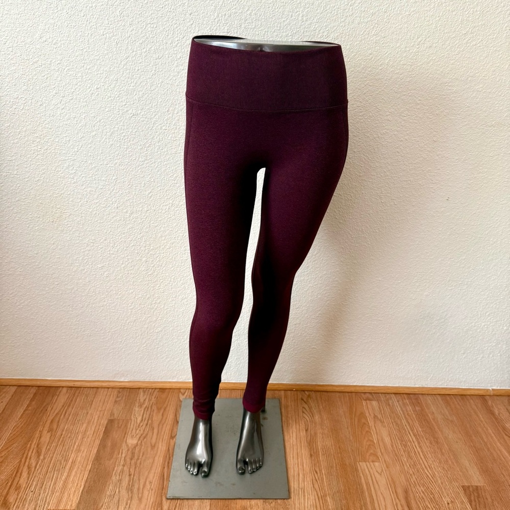 Women Leggings Booty Scrunch
Round High Waist Butt Yoga Legging
Fitness Pants